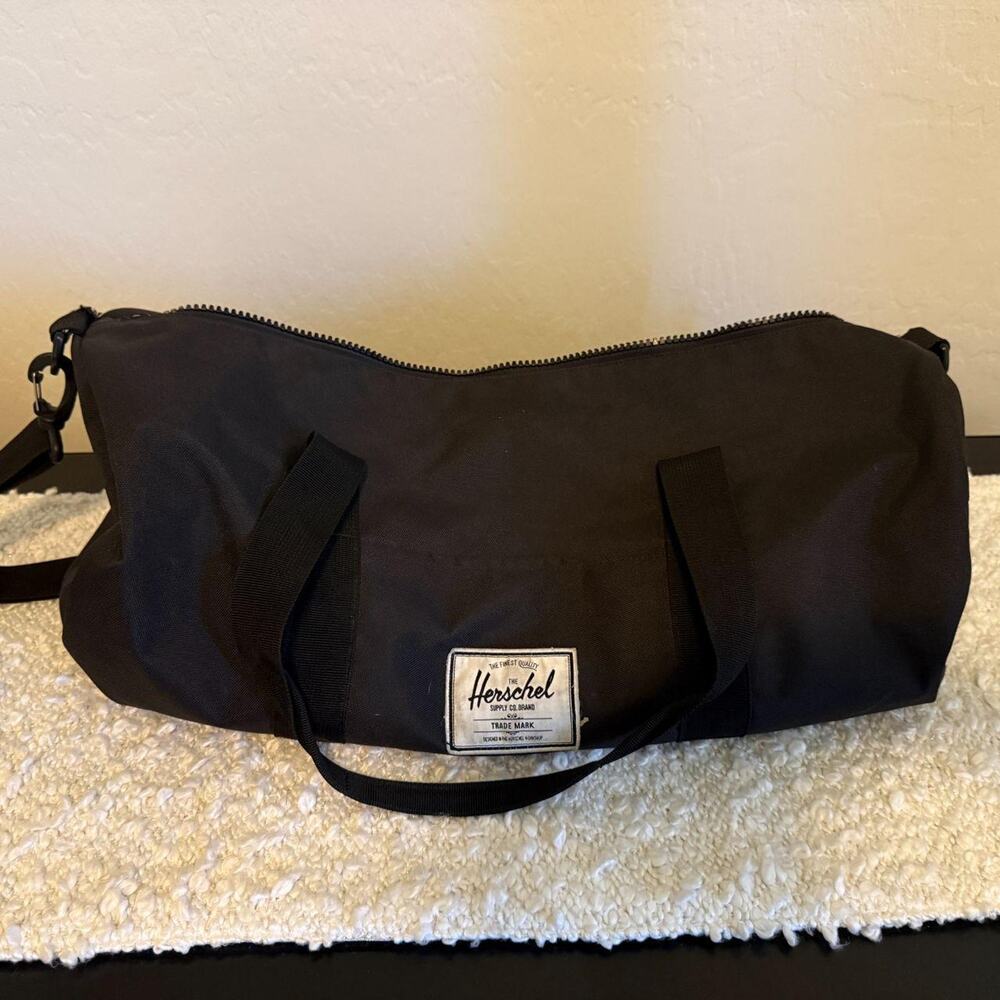 Herschel classic canvas duffel bag
